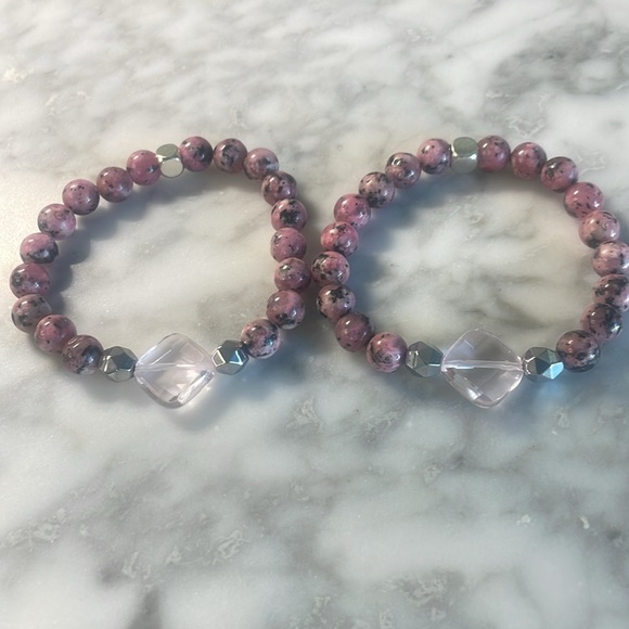 Rhodonite & rose quartz crystal with silver hematite bracelet - Picture 5 of 5